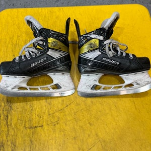 Used Bauer Supreme 3S Hockey Skates Size 2