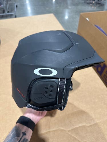 Black Used Large Men's Oakley Mod 5 Helmet FIS Legal