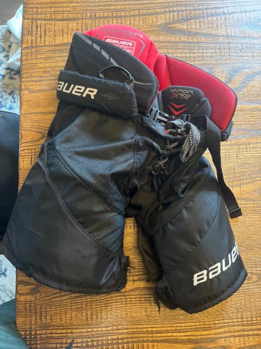 Bauer Vapor X900 Lite Hockey pants Tapered Fit Junior Small