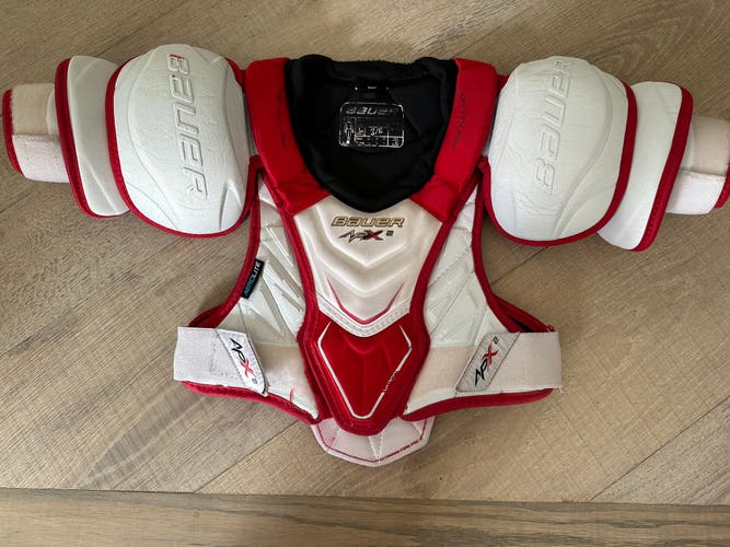 Used Small Bauer Vapor APX2 Shoulder Pads