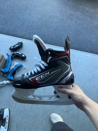 CCM JETSPEED XTRA PRO Ice Skates