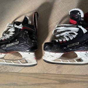 Used Junior Bauer Regular Width  Size 3 Vapor 1X Hockey Skates