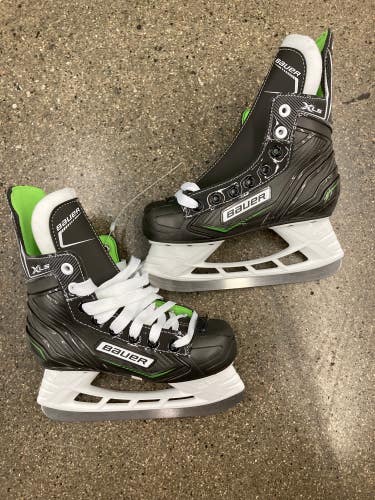 New Junior Bauer XLS Hockey Skates | Size 1