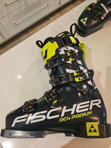 Fischer RC4 Podium GT 110 VFF Ski Boots