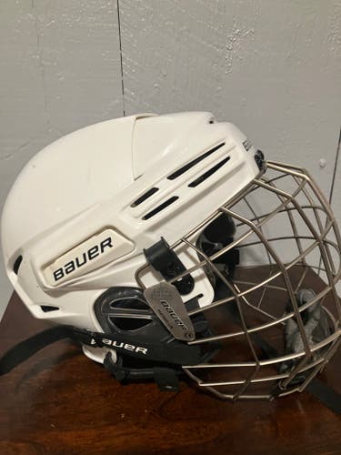 Used Large Bauer 7500 Helmet