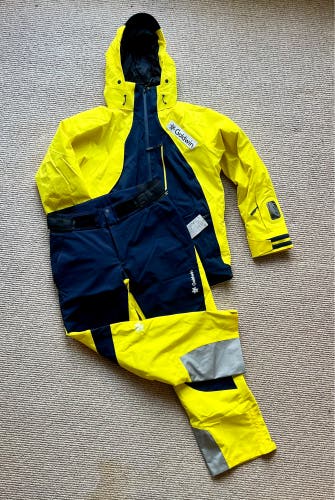 GOLDWIN - Alpine Ski Suit (Pants/Jacket Large)