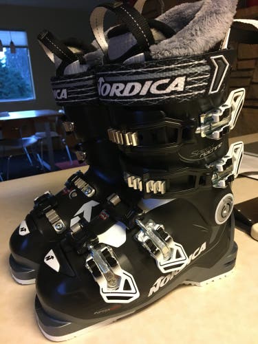 Used Women's Nordica SpeedMachine 85 W Ski Boots