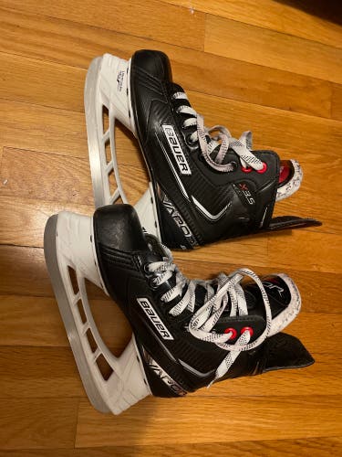 Bauer Vapor X3.5 skates Junior size 2.5