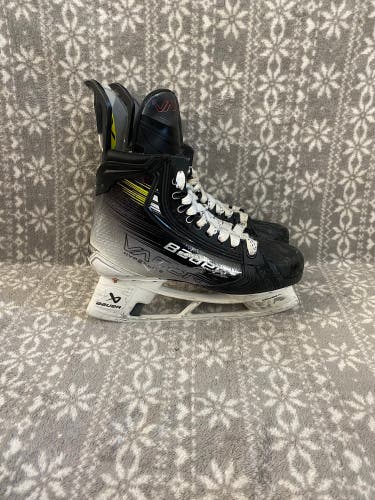 Used Intermediate Bauer Vapor Hyperlite 2 Hockey Skates Size 6.5 Fit 2 *No Steel*