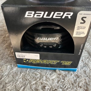 Used Small Bauer Re-Akt 75 Helmet
