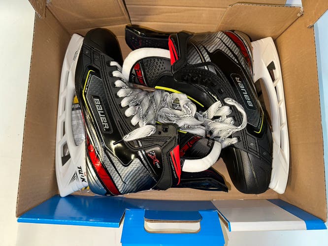 New Senior Bauer Regular Width  9.5 Vapor 2X Pro Hockey Skates