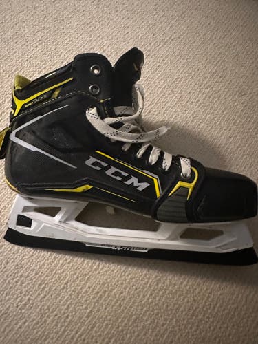 Used Senior CCM Regular Width 9.5 Super Tacks AS3 Hockey Skates