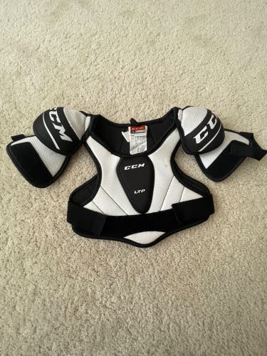 CCM LTP Youth Medium Shoulder Pads