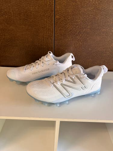 White New Adult Low Top Turf Cleats Freeze