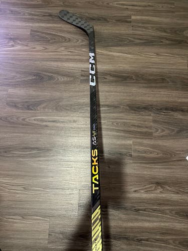 NEW | P86 Curve | Senior CCM Left Hand Pro Stock RibCor Trigger 9 Pro Hockey Stick