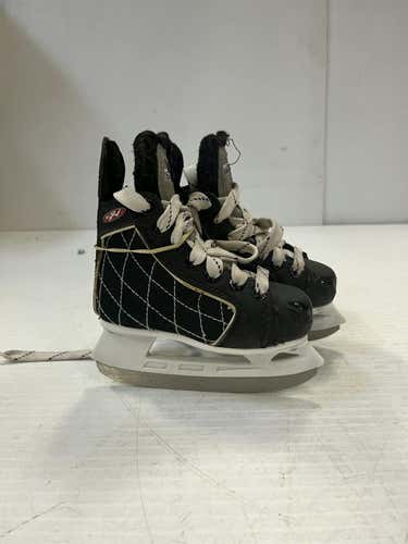 Used Hespeler Y8 Youth 08.0 Ice Hockey Skates