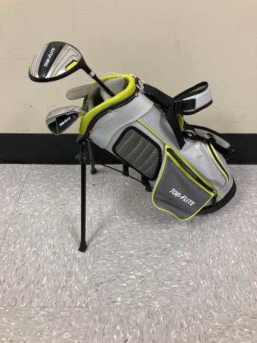 Used Junior Top Flite Right Handed Set (Driver, Iron, Putter)