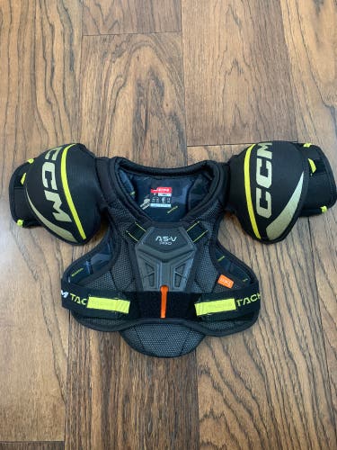 LIKE NEW Used Small Youth CCM Tacks AS-V Pro Shoulder Pads