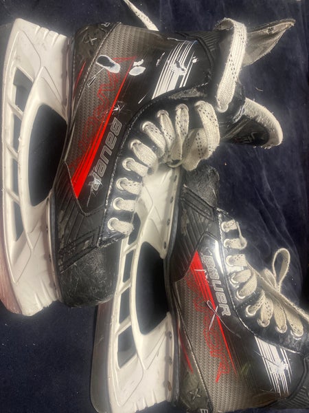 Used Senior Bauer Regular Width 10 Vapor X3.0 Hockey Skates