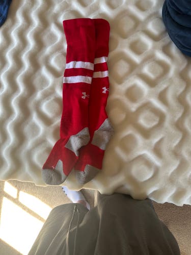 Red Used Large Under Armour Socks