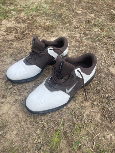 Nike golf shoe