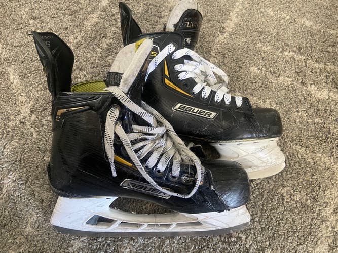 Used Senior Bauer Supreme 3S Hockey Skates Regular Width 8
