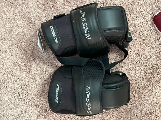 Bauer Supreme Knee Pads