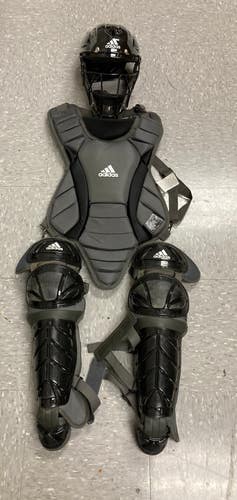 Used Youth Adidas Captain Catcher's Set Aged 9-12