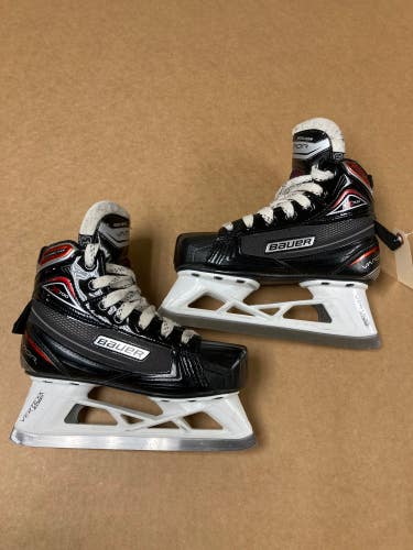 Used Youth Bauer Vapor X700 Hockey Goalie Skates Size 13.5