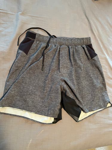 Gray New Medium Adult Unisex Lululemon Shorts