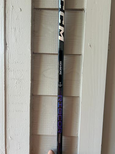 New Senior CCM Left Hand P28 Pro Stock RibCor Trigger 7 Pro Hockey Stick