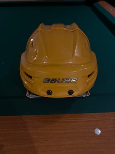 Used Medium Bauer Re-Akt Helmet