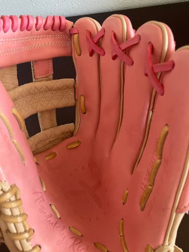 Aria strawberry glove 11 1/4 glove Hweb outfielder