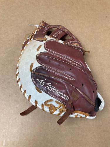 Used Mizuno Supreme Right Hand Throw Catcher's Softball Glove 33"