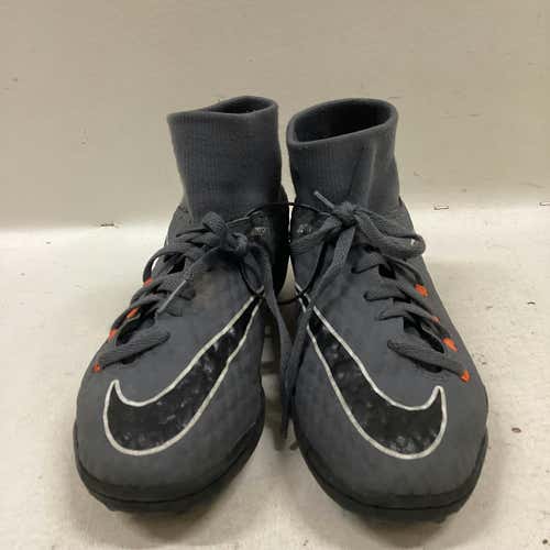 Used Nike Junior 04 Cleat Soccer Turf Shoes