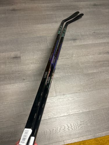 BRAND NEW TWO PACK Senior CCM Right Handed P92  RibCor Trigger 9 Pro Hockey Stick