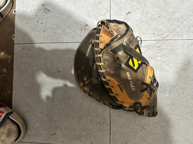 Used Right Hand Throw 32" Baseball Glove