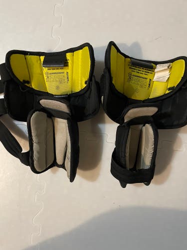 Used Warrior Goalie Knee Pads (Intermediate)