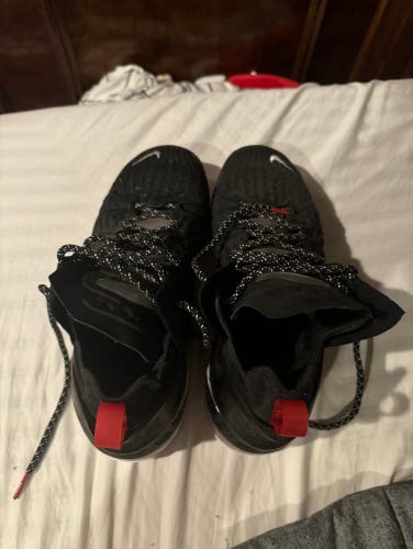 Nike Lebron 19’s Unused