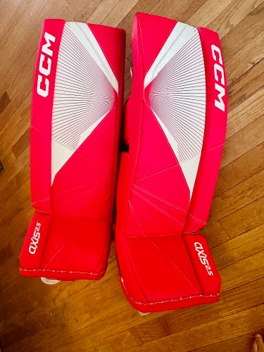 CCM AXIS A2.5 GOALIE LEG PADS JUNIOR SIZE 28+1 RED/WHITE (0913-9789)