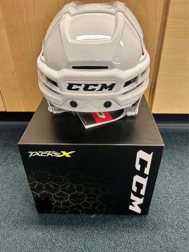 CCM Tack X helmet S