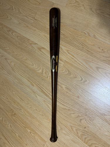Dinger Bats H110 34”31oz maple bat
