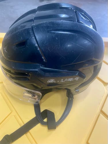 Used Large Bauer Re-Akt Helmet