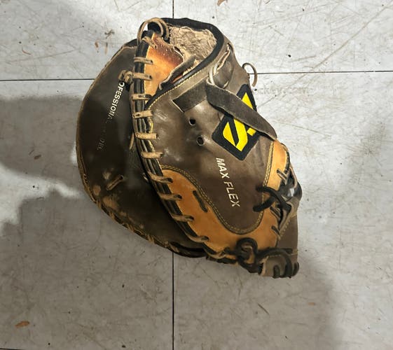 Used Right Hand Throw 32" Baseball Glove