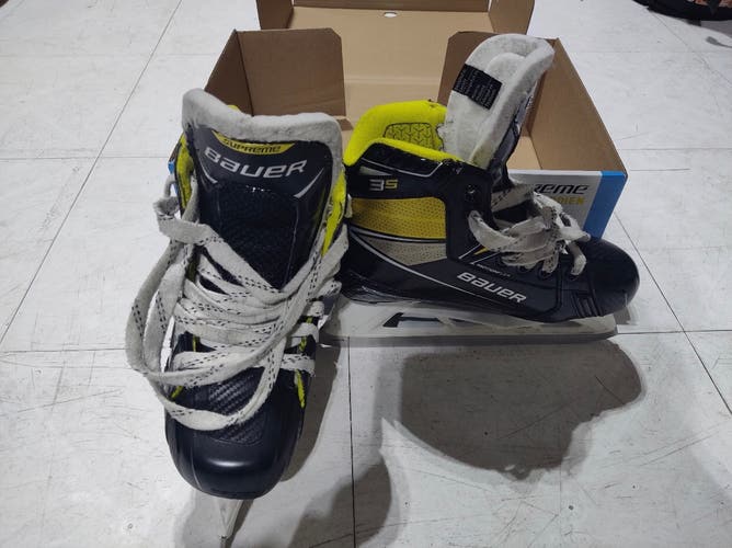 Used Junior Bauer Supreme 3S Hockey Goalie Skates Regular Width Size 3