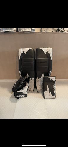 Hockey goalie pads