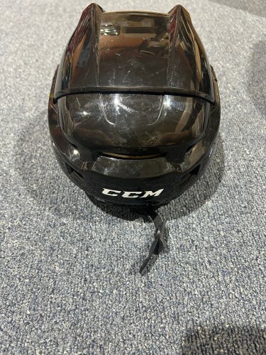 New Medium CCM Pro Stock Vector V08 Helmet