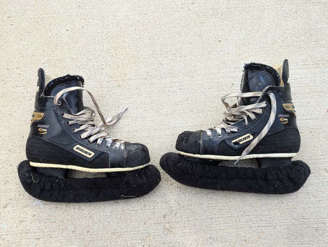 Used Intermediate Bauer Supreme Hockey Skates Size 4