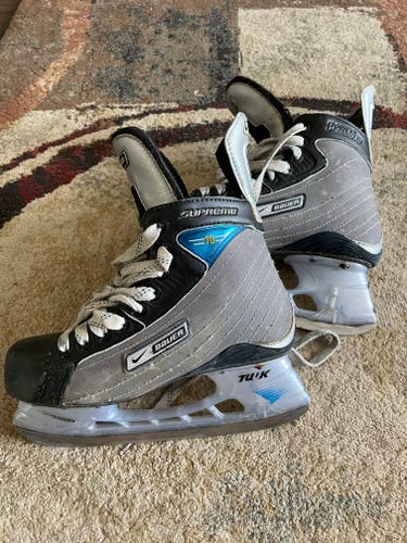 Used Junior Bauer Supreme 70 Hockey Skates Regular Width Size 4