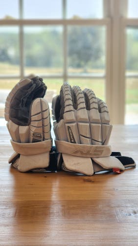 STX Surgeon RZR2 Lacrosse Gloves Large White